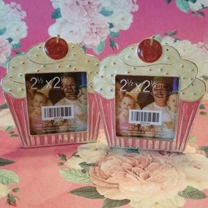 2 Cupcake Picture Frames